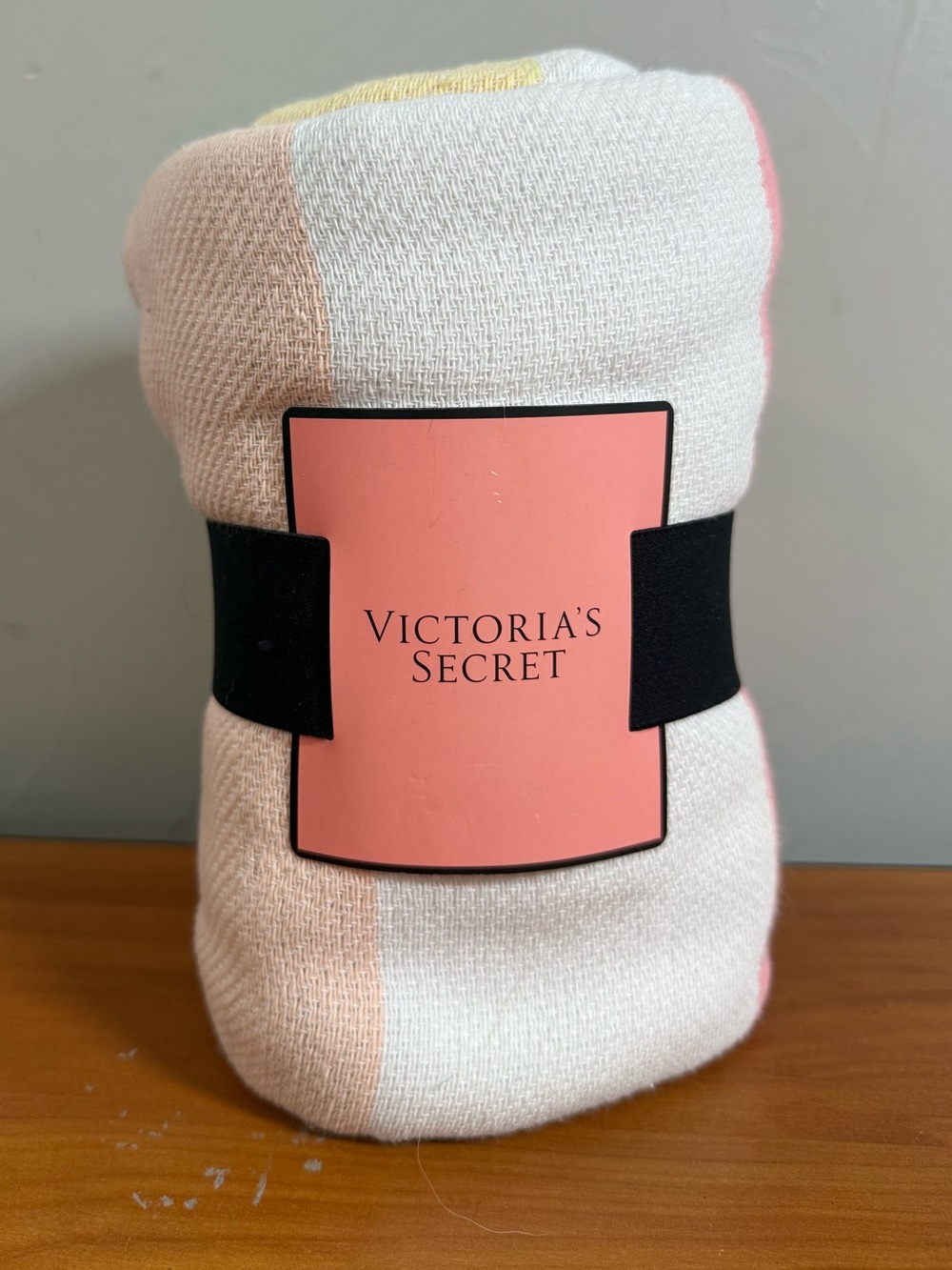 NEW Victoria's Secret Pink Summer‎ Vibe Tassle Fringed Beach Blanket Throw 50x60